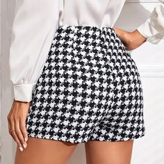 Wool Shorts Warm Summer Shirts Or Can Be Worn With Stockings In Winter Side Zipper Closure On Left Side Does Not Have Stretch Soo Cute Has Really Sturdy Stitching Inside Brand New No Flaws Tags Attached Trendy Houndstooth Pattern Bottoms For Summer, Spring White Houndstooth Bottoms, High Waist Houndstooth Pattern Bottoms For Summer, Chic White Bottoms With Houndstooth Pattern, Casual Houndstooth Bottoms For Summer, Casual Houndstooth Pattern Bottoms For Summer, Trendy Summer Bottoms With Houndstooth Pattern, White Houndstooth Bottoms For Work, White Chic Bottoms With Houndstooth Pattern