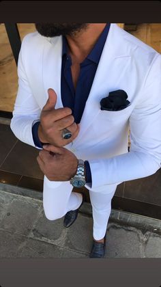 White Suit Blue Shirt, White Prom Suit, Sport Coat Outfit, Mens White Suit, Blue Blazers, Summer Suits Men, Mens Casual Suits