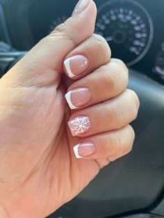 Christmas French Tips Square, French Tips And Snowflakes, White French Tip Snowflake Nails, Short French Tip Acrylic Nails With Snowflake, White French Snowflake Nails, Xmas Nails Square, French Tips With Snowflakes, French Nails With Snowflake, French Tip With Snowflake