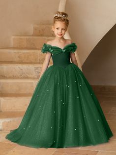 Emerald Flower Girl Dress, Dresses With Pearls, Green Flower Girl Dresses, Woods Wedding, Winter Tips, Forest Green Dresses, Skirt Satin, Sisters Dress, Tulle Flower Girl