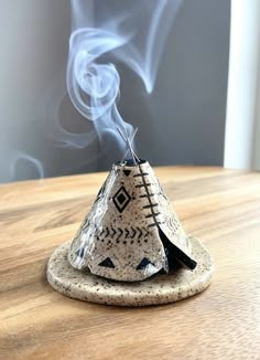 Aztec Pattern Design, Diy Incense, Incense Cone Holder, Ceramic Incense Holder, Incense Cone, Ceramic Incense, Pottery Handbuilding, Diy Ceramic