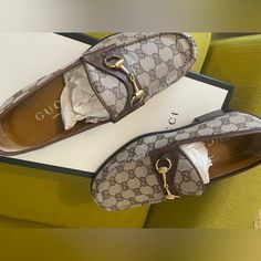 Gucci Displayed Shoes . Never Worn Size 8.5 D Please Carefully Check The Displayed Pictures Shoes Gucci, Funky Shoes, Latest Shoes, Gucci Shoes, Fashion Details, Cute Shoes, Loafer Shoes, Limited Time, Casual Shoes