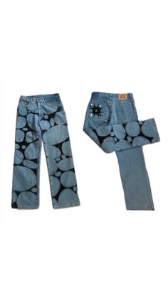 Cool Pant Designs Paint, Custom Jean Designs, Diy Jean Designs Paint, Bleached Pants Design, Bleached Jeans Design, Bleach Designs On Jeans, Drawn On Jeans, Custom Jeans Ideas, Diy Painted Jeans