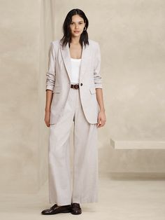 Linen-Cotton Long and Lean Blazer | Banana Republic Factory Linen Blazer Outfit Women, Linen Blazer Outfit, Linen Wedding Suit, Linen Suits Women, Vietnam Clothes, Linen Suits For Men, Women's Work Clothes, Cream Suit, Blazer Outfits For Women