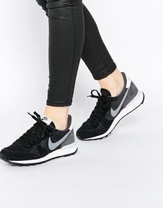 Outfit Grey, Pijamas Women, Nike Internationalist, Basket Noir, Baskets Nike, Nike Trainers, Black Trainers, Free Shoes, Gym Shoes