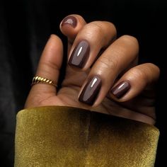 Sade Aesthetic, Studio Wardrobe, Natural Nails Manicure, Maquillage On Fleek, Youtube Studio, Nails 2021, Glam Nails, Brown Nails