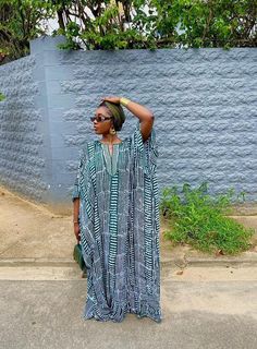 Fancy Gown, African Kaftan, Boubou Styles For Women, Maxi Design, Outfits For Fall, Fancy Frocks, Outfit Autumn, Fancy Gowns, African Fashion Modern