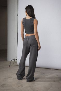 An elevated loungewear essential. The Core Straight Leg Sweatpant is made of a 12 oz cotton with a wide-leg, baggy silhouette. Includes a drawstring waistband, side pockets, and back pocket for added functionally. 100% ORGANIC COTTON 12 OZ BRUSHED TERRY STANDARD FIT MID RISE GARMENT WASHED INSPIRED BY VINTAGE GARMENTS Gray Wide Leg Sweatpants With Drawstring, Gray Wide-leg Sweatpants With Drawstring, Relaxed Sweatpants With Side Pockets, Gray Wide Leg Cotton Joggers, Gray Cotton Wide Leg Joggers, Gray Drawstring Pants For Loungewear, Wide-leg Sweatpants With Side Pockets For Loungewear, Wide-leg Loungewear Sweatpants With Side Pockets, Gray Cotton Wide-leg Sweatpants