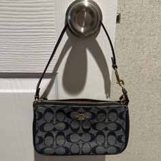 coach teri shoulder jean bag

used it for a bit so its a bit dirty but no rips or damages! 

i can send more pics of bag for authenticity since i lost any proof to show it’s not fake :) Jean Bag, Jeans Bag, Women Accessories Bags, Women's Bag, Bag Lady, Lost, I Can, Women Accessories, Shoulder Bag