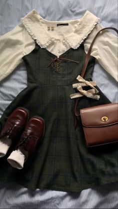 Dark Green Dresses, Dark Academia Outfits, Dark Academia Outfit, Academia Outfits, Dark Green Dress, Cottagecore Outfits, Dark Academia Fashion, Academia Fashion, Fashion Pieces