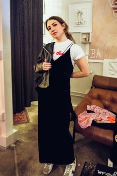 T Shirt And Slip Dress, Long Slip Dress Outfit Casual, Blue Slip Dress Outfit, Slip Dress Outfit Casual, Layered Slip Dress Outfit, 90s Slip Dress Outfit, Vintage Slip Dress Outfit, Slip Dress Outfit Ideas, Black Slip Dress Outfit