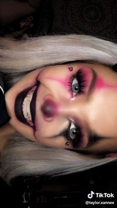 Halloween Costumes For Blonde Hair Women, Simple Clown Halloween Makeup, Pretty Clown Makeup Halloween, Hot Clown Makeup Women, Pink Makeup Halloween, Clown Make Up Cute, Clown Make Up Aesthetic, Halloween Clown Makeup Aesthetic, Clown Makeup Red And Black