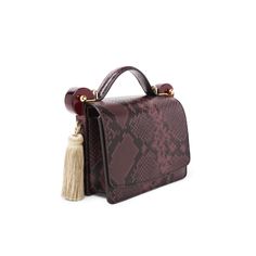 Luxury Chic Snake Print Shoulder Bag, Luxury Snake Print Tote Bag, Luxury Elegant Snake Print Shoulder Bag, Luxury Snake Print Evening Shoulder Bag, Luxury Brown Snake Print Bags, Snake Bag, Burgundy Fashion, Classic White Shirt, Bold Accessories