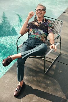 Jeff Goldblum Weird Fashion Trending, Gq Australia, Jeff Goldblum, Look Formal, Gq Style, Weird Fashion, Mens Street Style, Stylish Men, Mens Fashion Casual