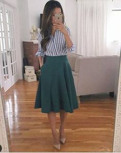 Rok Midi, Rok Outfit, Modest Clothing Women, Cooler Style, Extra Petite, Gorgeous Outfits, Chique Outfits, Rock Outfit, Men's Outfits