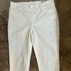 Chico's Slim Leg Capri Pants In White. Brand New With Tags. Size 3 Chicos Size Which Is A 16 Regular. Please See All Photos. White Pull-on Style Pants For Spring, White Pull-on Pants For Spring, Fitted White Straight Leg Capris, White Fitted Straight Leg Capris, Linen Capri Pants, Office Pants, Black Capris, Womens Capri Pants, Dress Slacks