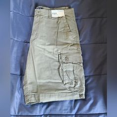 Nwt Arizona Jean Co Mens Cargo Shorts *Size 38 *Cargo Side Pockets With Button Close, Back Flap Pockets With Button Close, Side Slanted Slip Pockets *Khaki/Tan Color Cargo Shorts Men, Tan Color, Flap Pocket, Cargo Shorts, Mens Shorts, Arizona, Man Shop, Color