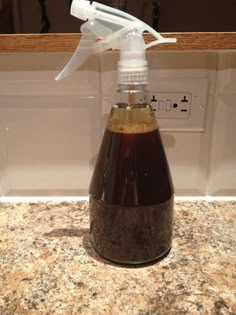 Home Made Coffee Tanning Spray. Smells so good, and leaves your skin with a nice glow. Sooo doing this! Homemade Tanner, Country Makeup, Tanning Spray, Vegan Coffee, Sunless Tanner, Diy Shampoo, Diy Sprays