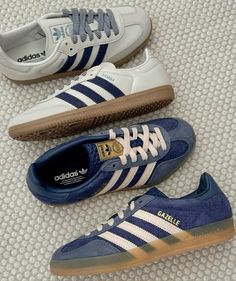 Aesthetic Adidas Shoes, Adidas Shoes Blue, Adidas Spezials, Aesthetic Adidas, Sambas Adidas, Samba Shoes, Adidas Shoes Mens