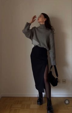 Stylish Outfits 2023 Winter, Doc Martin And Skirt Outfit, 30 Woman Style, Pencil Skirt With Cardigan Outfits, Bday Outfit Ideas Casual Winter, Style Long Dress Winter, Winter Style 2023/2024, Relaxed Professional Outfits Women, Nerd Core Aesthetic Outfit