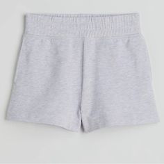 H&M Sweatshorts Cotton For Women Size M With Pockets Waist Band With Covered Eladtic With Tag New See Photos H&m Clothing, Light Grey Leggings, H M Outfits, H And M, Olive Green Shorts, Festival Shorts, Green Jeans, H&m Shorts, Twill Shorts