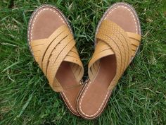 Genuine Leather Summer Slippers Women Fashion Casual Sandals fashionable and very beautiful slaps Luxury Brown Slippers For Summer, Luxury Leather Slip-ons For Summer, Affordable Brown Summer Slippers, Women Fashion Casual, Wool Slippers, Summer Slippers, Women Slippers, Slippers Women, Black Gloves