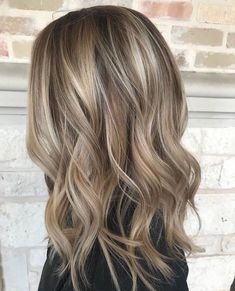 Blond Hairstyles, Dark Fall Hair, Blond Balayage, Balayage Blonde, Honey Blonde Hair, Dark Blonde Hair, Balayage Hair Blonde, Penteado Cabelo Curto, Brown Blonde Hair