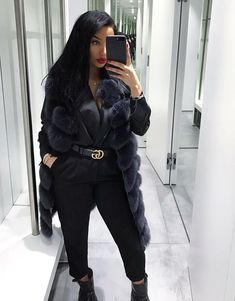 Pinterest:@luxurylife004 Lux Fashion, Real Fashion, Focus On The Good, Floor Wallpaper, Fall Winter Wardrobe, Evening Outfits, Winter Clothing, Fashion Images