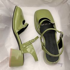 Shoes Korean, Woman Design, Pump Types, Elegant Shoes, Shoes Woman, Toe Sandals, Party Shoes, Mode Outfits, Womens High Heels