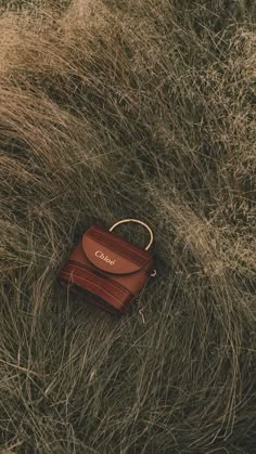 Bag Photo Ideas Instagram, Leather Bags Photography, Leather Photography Product, Leather Product Photography, Bag Photography Ideas Photo Shoots, Fashion Bag Photography, Leather Bag Photography, Bag Photo Ideas, Bag Product Photography