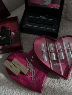 Yves Saint Laurent Makeup, Expensive Makeup, Glossier Lipstick, Ethereal Makeup, Luxury Cosmetics, Juicy Lips, Pretty Skin Care, Luxury Lifestyle Dreams, Pretty Skin