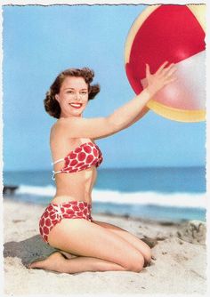 Pin Up Posters, Vintage Pinup, Pin Up Style, Vintage Beach, Vintage Girls