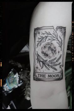 Tarot Card Tattoo Inspiration - The Moon Horror Movie Tarot Card Tattoo, Terror Card Tattoo, Moon Tarot Tattoo Designs, The Star Tarot Tattoo Design, Tarot Card Moon Tattoo, Tarot Card Tattoo The Moon, Terrot Card Tattoos, Harry Potter Tarot Card Tattoo