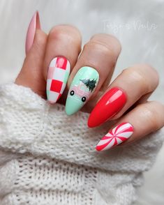 Christmas Vacation Nails, Grinch Nails, Xmas Nail Designs, Christmas Nail Ideas, Candy Cane Nails, Nail Collection, December Nails, Red Christmas Nails