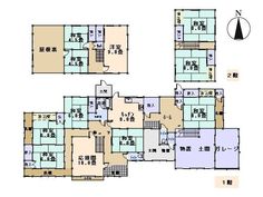 the floor plan for an apartment building with three levels and four rooms, all in different colors