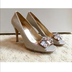 Prada Vintage Vero Cuoio Jeweled & Beaded Vamp Open-Toe Heel Open-Toe Design Featuring A Multi-Color Jeweled And Beaded Detail. -Exterior: Beige Canvas Fabric -Interior Lining: Gold Metallic Leather -Bottom Soles: Natural Soft-Textured Leather -Heel Height: Approx. 3.68" -Insole: Approx. 9.5" -Ball Line: Approx. 3.25" -Size 36 (U.S. 6) -Great Condition Purchase Comes Original Prada Dust Bag. Vintage Prada Shoes, Prada Vintage, Vintage Prada, Shoes Prada, Vintage Jewels, Prada Shoes, Toe Designs, Metallic Leather, Leather Heels