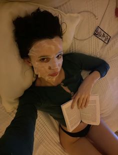 Face Mask Aesthetic, Mask Aesthetic, Evening Routine, Healthy Girl, Night Routine, New Energy, Night Aesthetic, Insta Photo Ideas, My Vibe