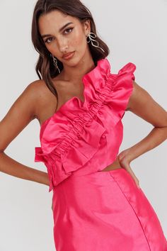 Pink Mini Dress With Ruffle Hem For Prom, Formal Pink Mini Dress With Ruffles, Chic Pink Mini Dress With Ruffle Hem, Pink Flirty Mini Ruffle Dress, Glamorous Pink Mini Dress With Ruffles, Cute Homecoming Dresses, Gala Events, Ruffle Mini Dress, Hoco Dresses