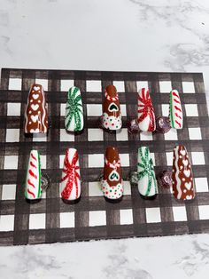 Beautifully handmade gel nails! Includes full nail set and glue. Gingerbread Nails, Acrylic Press On Nails, Austin Tx, Makeup Cosmetics, Nail Ideas, Gingerbread, Gel Nails