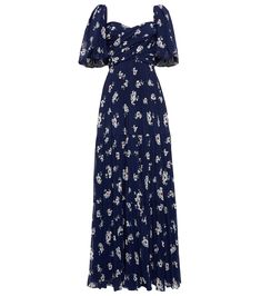 Floral chiffon maxi dress Portrait Dress, Floral Chiffon Maxi Dress, Maxi Outfits, Effortlessly Chic Outfits, Chiffon Maxi, Roger Vivier, Chiffon Maxi Dress, Floral Chiffon