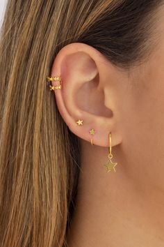 Dainty Star Shaped Single Cartilage Earring, Minimalist Star-shaped Cartilage Earrings With Star Charm, Everyday Star Cartilage Earrings, Minimalist Star-shaped Single Cartilage Earring, Hypoallergenic Star-shaped Cartilage Earrings For Everyday, Minimalist Star-shaped Hypoallergenic Cartilage Earrings, Minimalist Hypoallergenic Star Piercings, Minimalist Hypoallergenic Star Cartilage Earrings, Minimalist Star-shaped Hoop Earrings For Pierced Ears