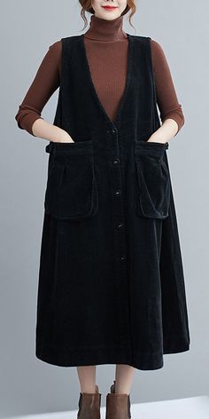 Styling Loose Dress, Dress With Pants Underneath, Sleeveless Dress Outfit, V Neck Sleeveless Dress, Outfit Ideas 2024, Black Dress With Pockets, Tunic Dresses, Black Tunic, 가을 패션