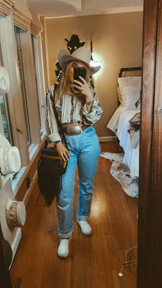 Rodeo outfit, western, wranglers, pearl snap, vans, vintage boho, cowgirl, cowgirl hat, country, rodeo outfit inspiration Brushpopper Outfit, Vintage Outfits Western, Vintage Western Pearl Snaps, Boho Rodeo Outfit, Western Sheek Outfits, Western Outfits Women Pearl Snap, Punchy Dressy Outfits, Punchy Rodeo Outfits, Flannel Cowgirl Outfits