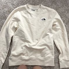 Cream Colored Never Worn No Stains/Damage North Face Crewneck, White Crew Neck Top By The North Face, The North Face White Casual Tops, Cream White, Face Cream, Cream Color, North Face, The North Face, Sweatshirts Hoodie