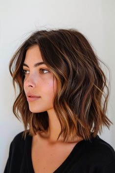 53+ California Brunette Hair Ideas Brunette Hair With Highlights, Brunette Balayage Hair, Brown Hair Balayage, Wavy Bobs, Balayage Brunette, Hair Envy, Shoulder Length Hair