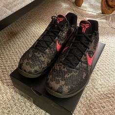 The Nike Kobe 6 Protro "Italian Camo" In Size 12 Is A Brand New Athletic Sneaker From Nike's Kobe Line. The Shoe Features A Black, Crimson, And Khaki Colorway With Italian-Themed Camo Accents. The Style Code For This Shoe Is Fq3546-001. Kobe 6 Protro, Hoop Shoes, Kobe 6, Camo Wallpaper, Athletic Sneakers, Shoe Brands, Black Nikes, Nike Shoes, Nike Men