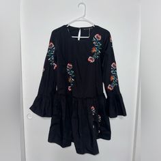 Zara Black Dress With Embroidered Flowers Nwt Size Medium Offers Welcome :) Dress With Embroidered Flowers, Zara Black Dress, Zara Black, Zara Dresses, Embroidered Flowers, Colorful Dresses, Black Dress, Zara, Size Medium