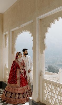 Royal Wedding Poses, Marriage Photoshoot Indian, Indian Wedding Photoshoot, Couples Candid Photography, Best Indian Wedding Dresses, Bridal Jewellery Inspiration