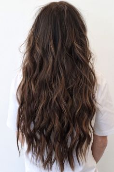 Pelo Ondulado Natural, Brown Wavy Hair, Long Wavy Hair, Hair Inspo Color, Grunge Hair, Brunette Hair