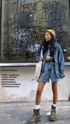 Looks Adidas, Sandal Tali, Fest Outfits, Stunning Hairstyles, Bermuda Jeans, Neue Outfits, Looks Street Style, Festival Looks